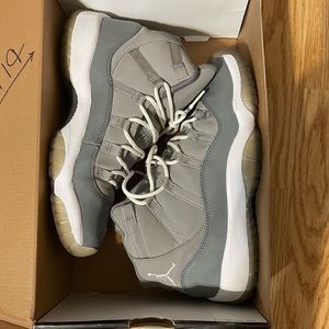 Jordan Cool Grey 11s size 6